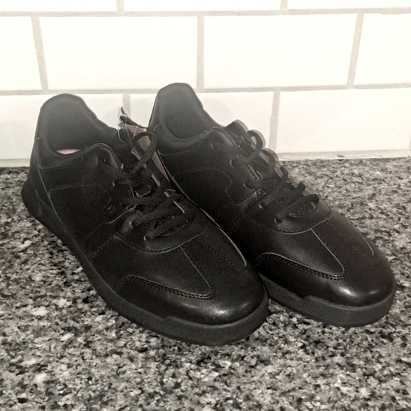Shoes For Crews Black Slip & Oil Resistant Shoes. Size 10.5 NWT - Picture 2 of 9